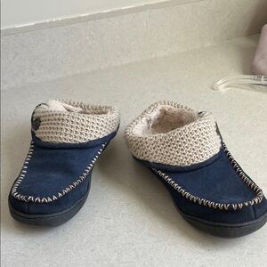 Earth Origins Blue and Cream Knit Slippers